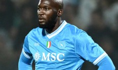 九游娱乐电竞-利物浦签下国米前锋卢卡库，强化锋线实力