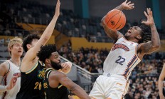 九游娱乐在线-篮球比赛精彩瞬间引领球迷热情的简单介绍