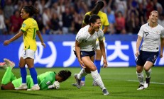 九游娱乐娱乐-包含精彩对决：女足比赛谁能称霸的词条