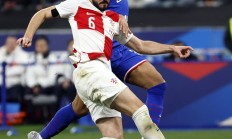 九游娱乐官网登录网址-阿尔及利亚队惨遭淘汰欧国联