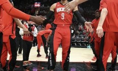 关于火箭击败公牛，保罗稳定发挥红军进军半决赛，实现逆袭成功的信息