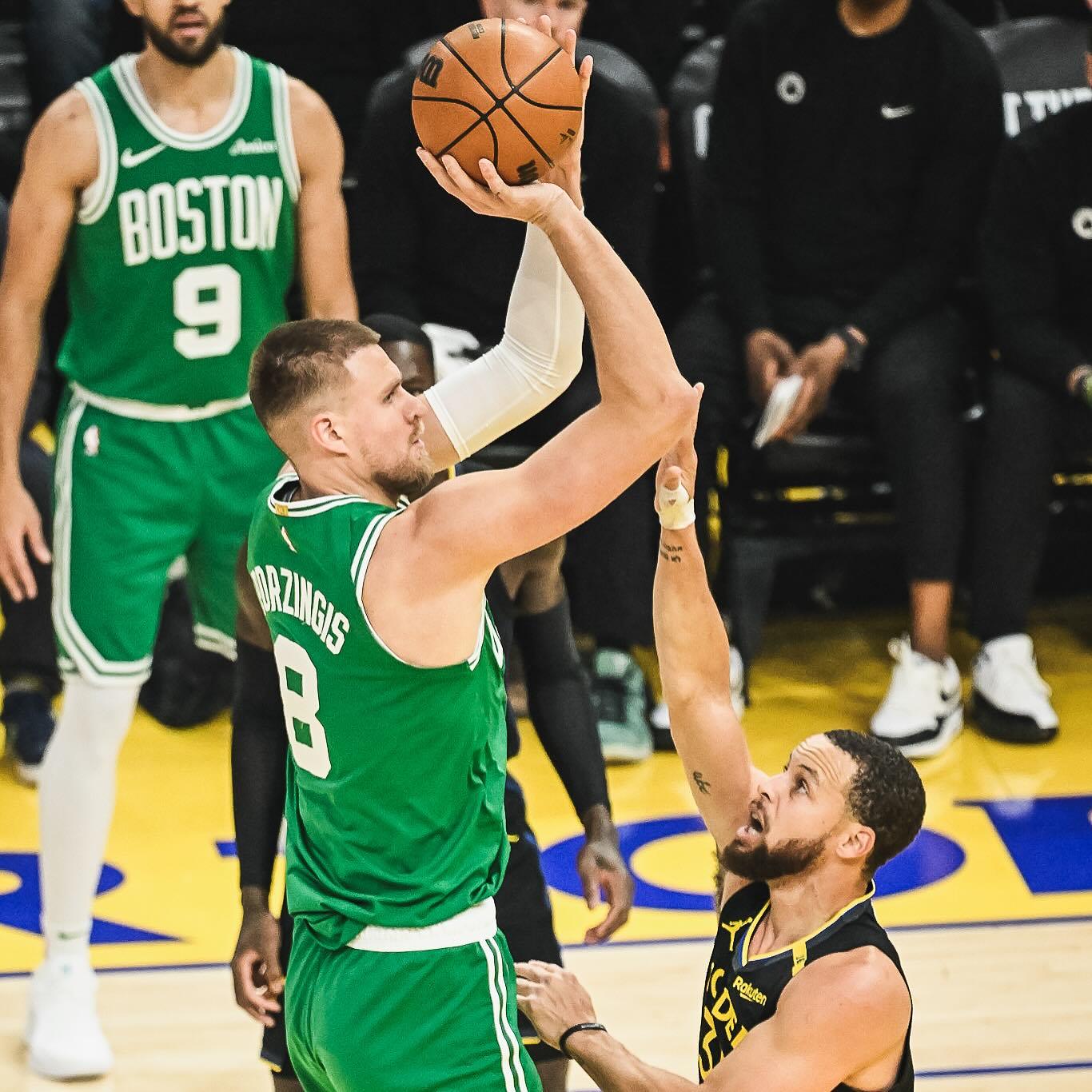 凯尔特人击败鹈鹕，篮网逆转太阳，火箭豪胜魔术的简单介绍