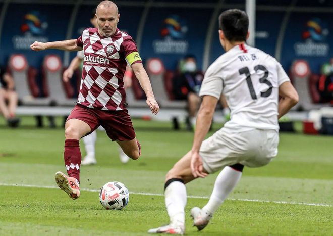 中美球队巅峰对决,双方争得难解难分 中美球队巅峰对决,双方争得难解难分