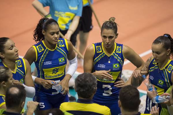 瑞士代表团在排球比赛中逆袭成功 瑞士代表团在排球比赛中逆袭成功