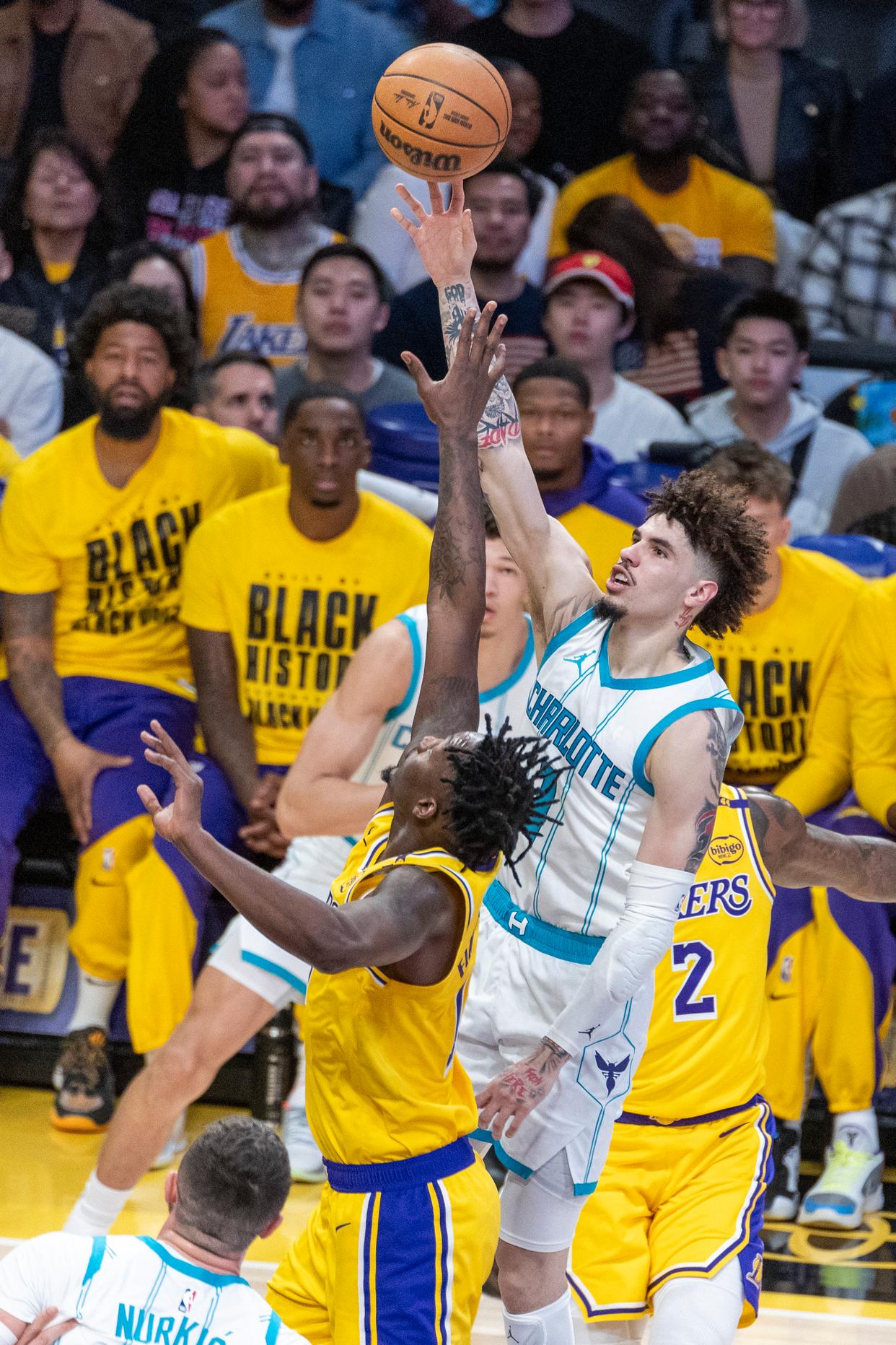 湖人大胜黄蜂，豪取五连胜