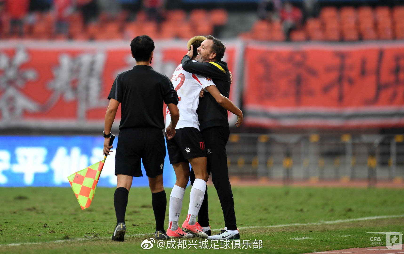 成都兴城客场击败深圳前海，全取三分告捷