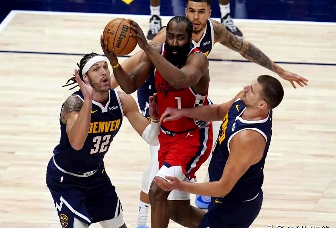 快船客场战胜国王，取得八连胜