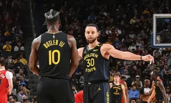 勇士险胜猛龙,库里砍下35分的简单介绍 勇士险胜猛龙,库里砍下35分的简单介绍