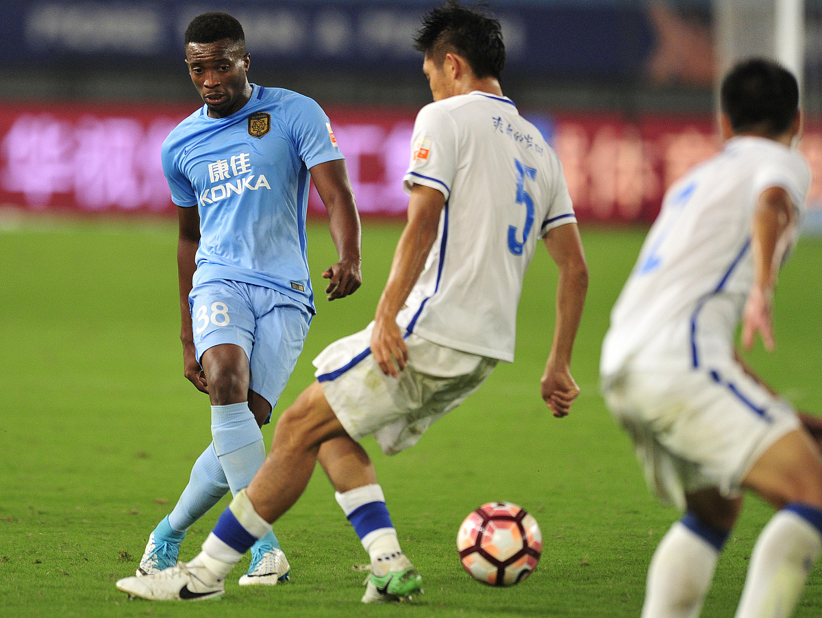 球队替补球员在比赛中挺身而出