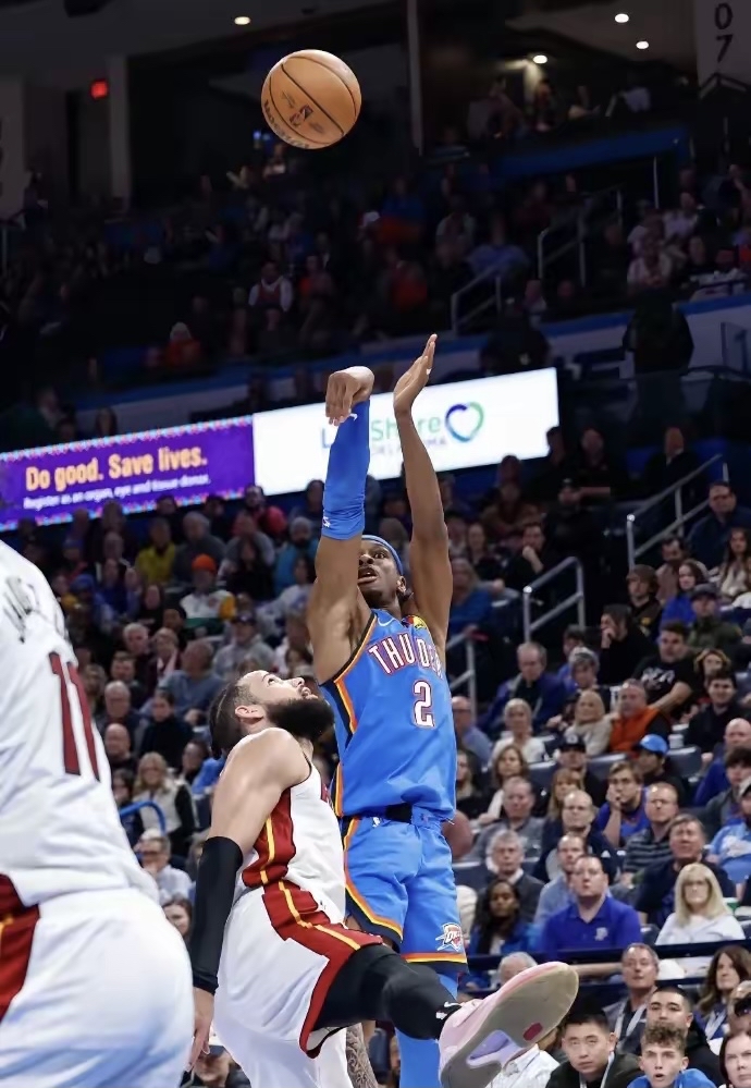 黄蜂大胜热火，引发球迷热议的简单介绍