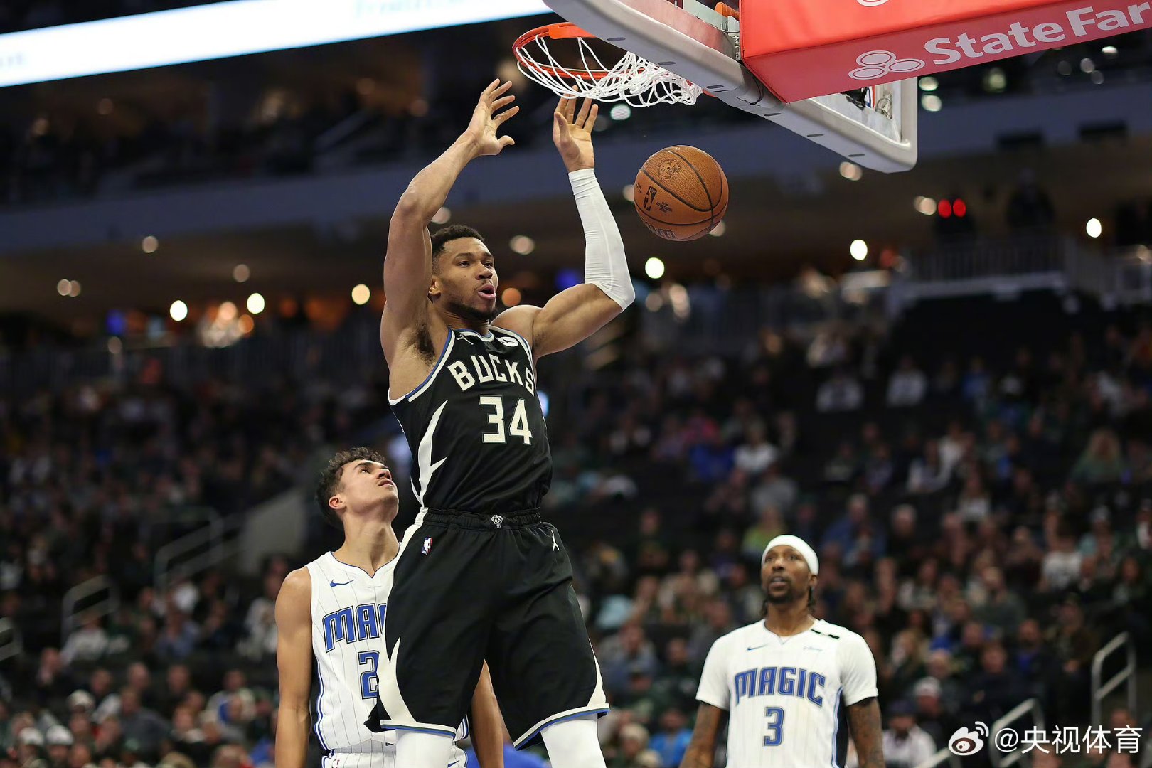 包含雄鹿对阵黄蜂，强队对话实力较量精彩绝伦的词条