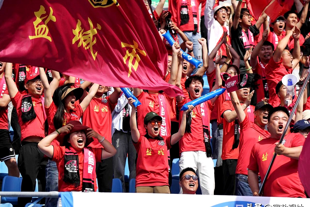 亚洲足球俱乐部联赛成为球迷关注焦点