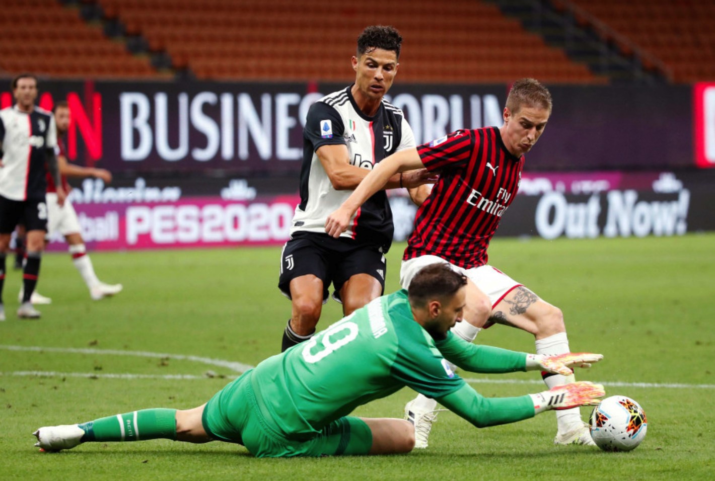 包含尤文图斯逆转胜利，艰难卫冕路途的词条