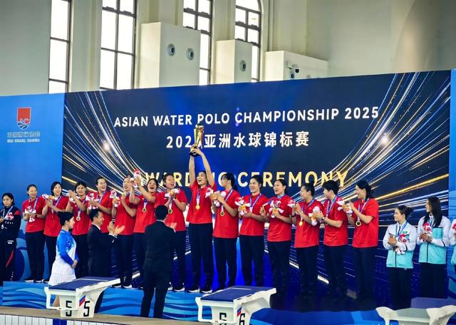 克罗地亚队勇夺水球项目冠军